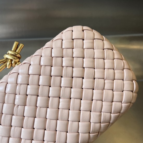 Bottega Veneta More