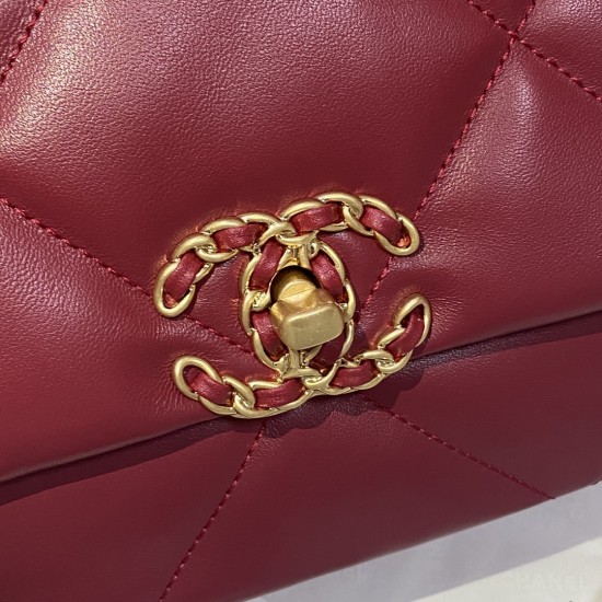 CHANEL 19 BAG