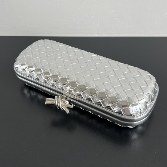 Bottega Veneta More
