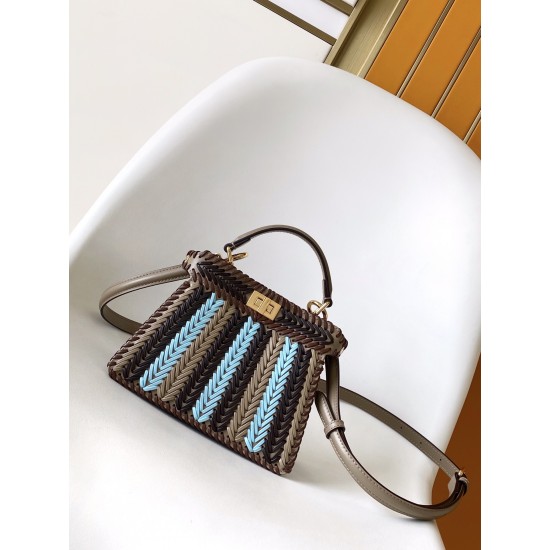 FENDI Peekaboo