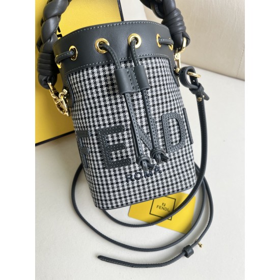 FENDI Bucket Bags