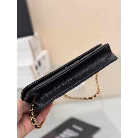 CHANEL WOC