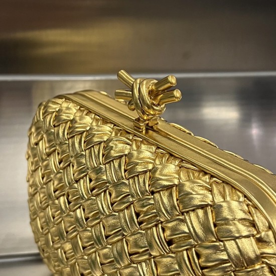Bottega Veneta More