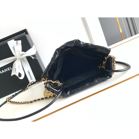 CHANEL 22 Bag