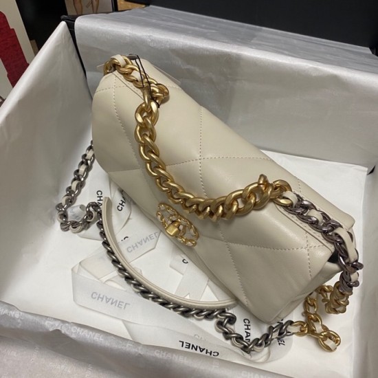 CHANEL 19 BAG