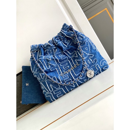 CHANEL 22 Bag