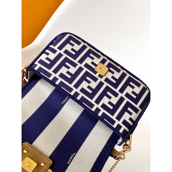 FENDI Baguette