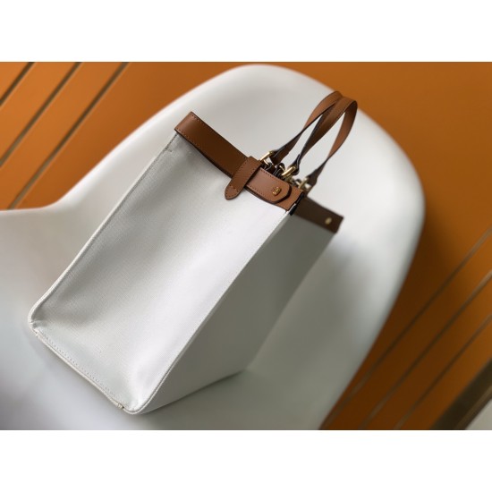 FENDI Tote Bags