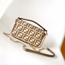 FENDI Baguette