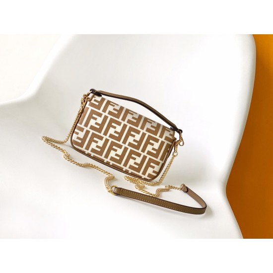 FENDI Baguette