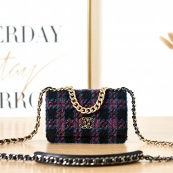 CHANEL WOC