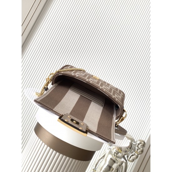 FENDI Baguette