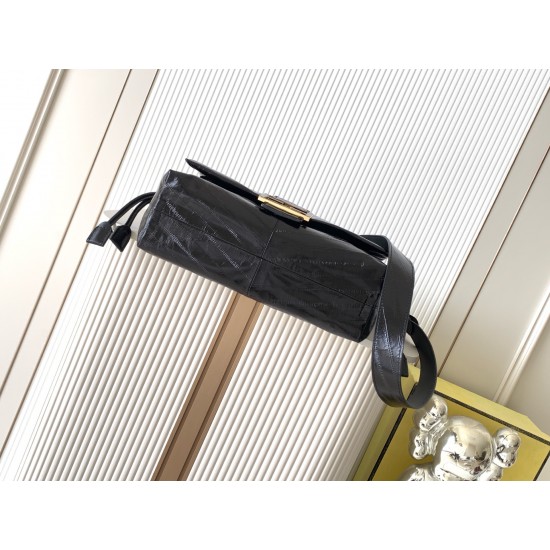FENDI Baguette