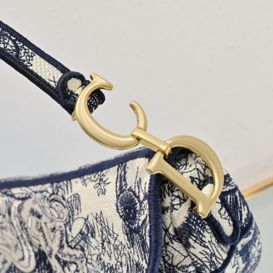 Dior Saddle