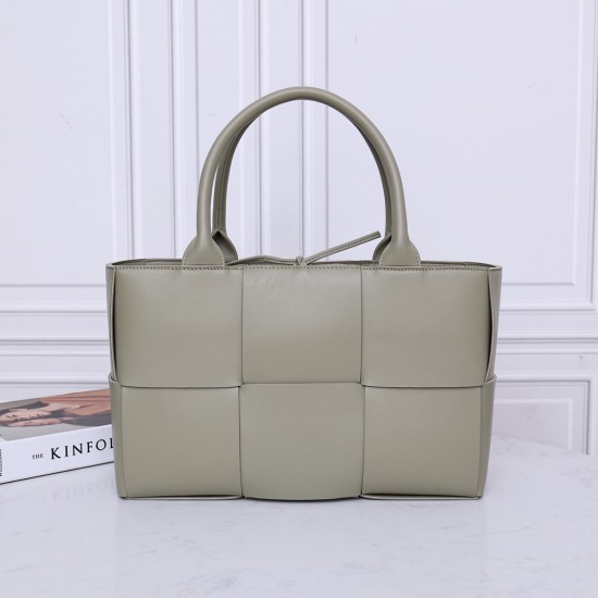 Bottega Veneta Tote