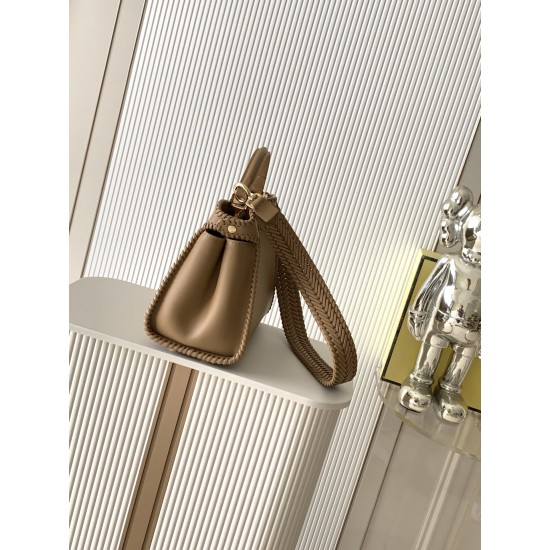FENDI Peekaboo