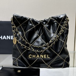 CHANEL 22 Bag