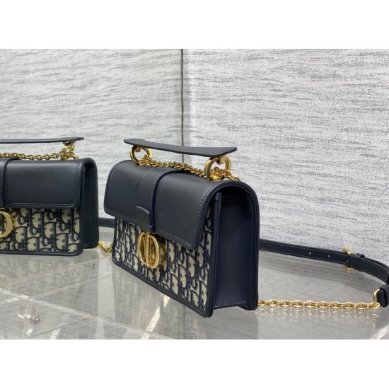 Dior Montaigne