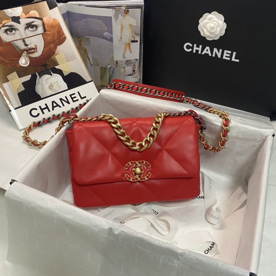CHANEL 19 BAG
