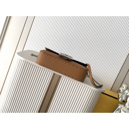 FENDI Baguette