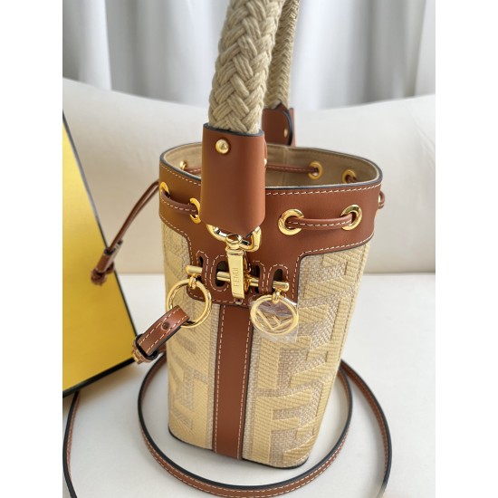 FENDI Bucket Bags