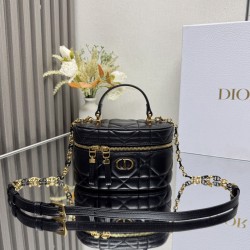 Dior Montaigne