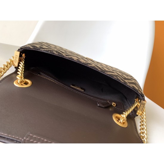 FENDI Baguette