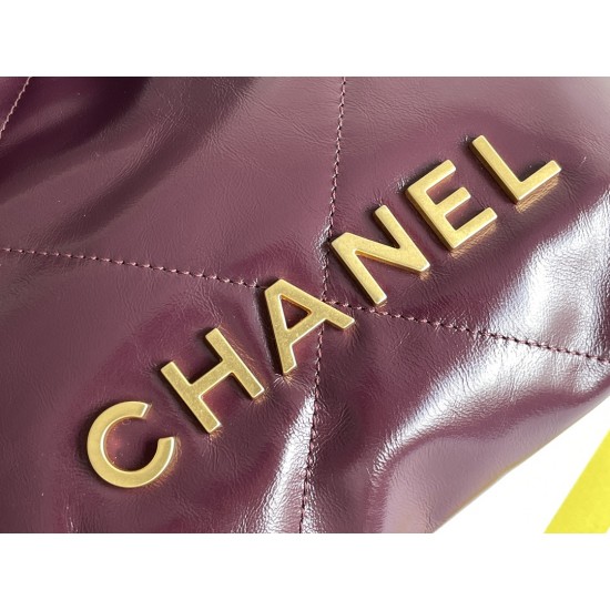 CHANEL 22 Bag