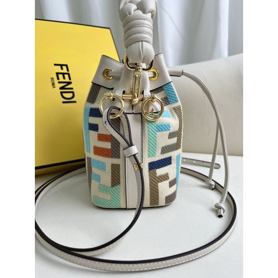 FENDI Bucket Bags