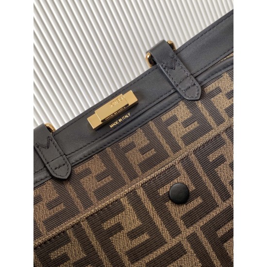 FENDI Tote Bags
