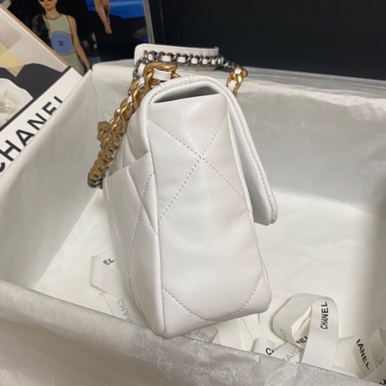 CHANEL 19 BAG