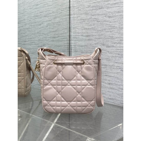 Dior Caro