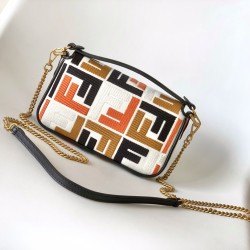 FENDI Baguette
