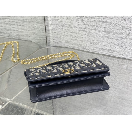 Dior Montaigne