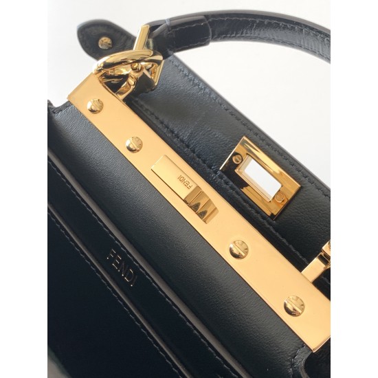 FENDI Peekaboo