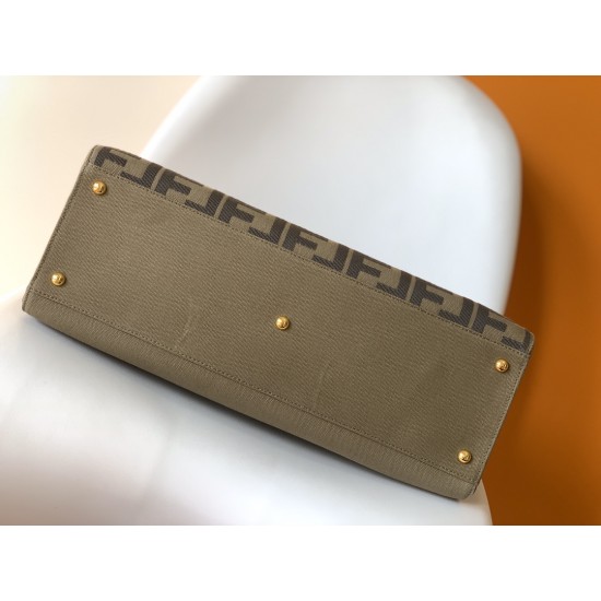 FENDI Tote Bags