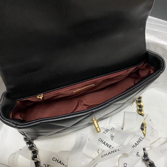 CHANEL 19 BAG