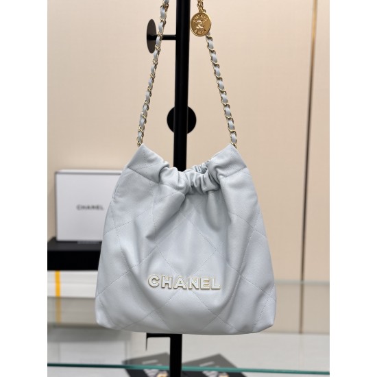 CHANEL 22 Bag
