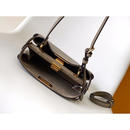 FENDI Peekaboo