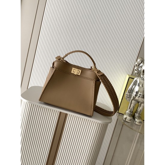 FENDI Peekaboo