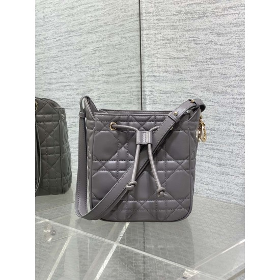Dior Caro