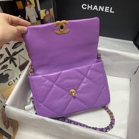 CHANEL 19 BAG