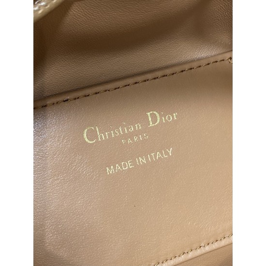 Dior Caro