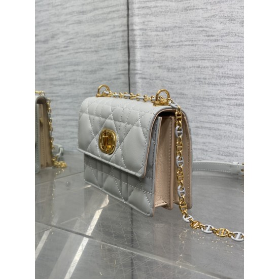 Dior Caro