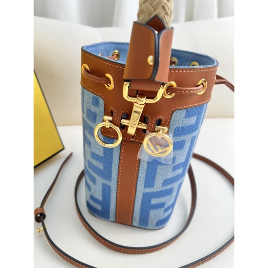 FENDI Bucket Bags