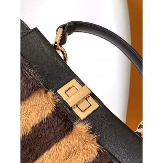 FENDI Peekaboo