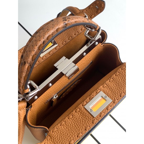 FENDI Peekaboo