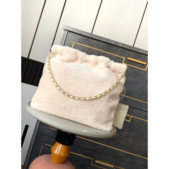 CHANEL 22 Bag
