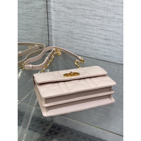 Dior Caro