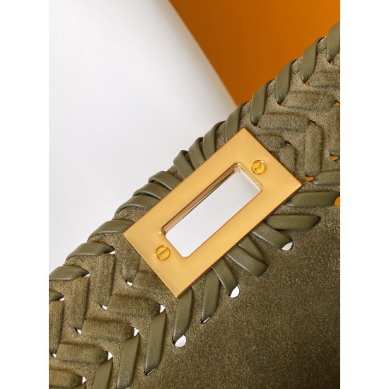 FENDI Peekaboo